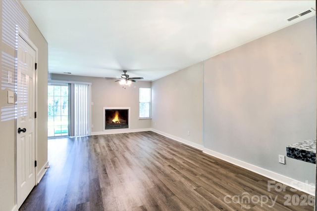 6129 Windsor Gate Lane, Charlotte, NC 28215