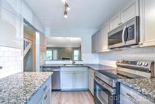 6129 Windsor Gate Lane, Charlotte, NC 28215