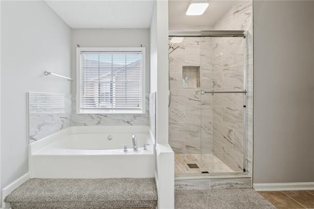 2000 Maple Ridge NW Court, Acworth, GA 30101