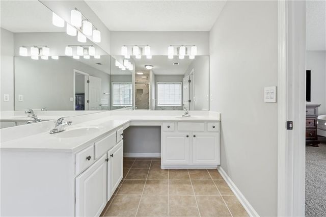 2000 Maple Ridge NW Court, Acworth, GA 30101