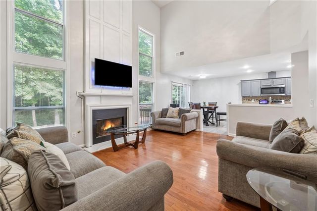 2000 Maple Ridge NW Court, Acworth, GA 30101