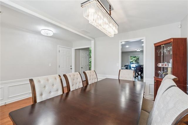 2000 Maple Ridge NW Court, Acworth, GA 30101
