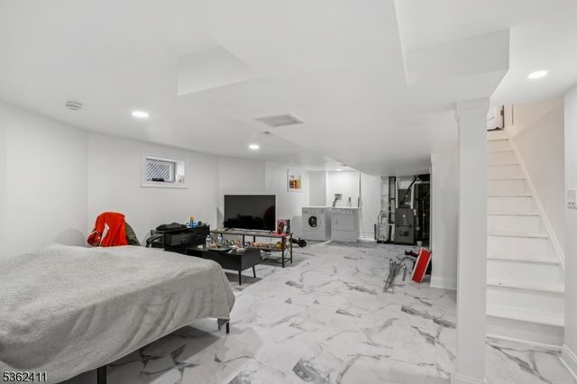 31 Vanderbeck Pl, Hackensack City, NJ 07601