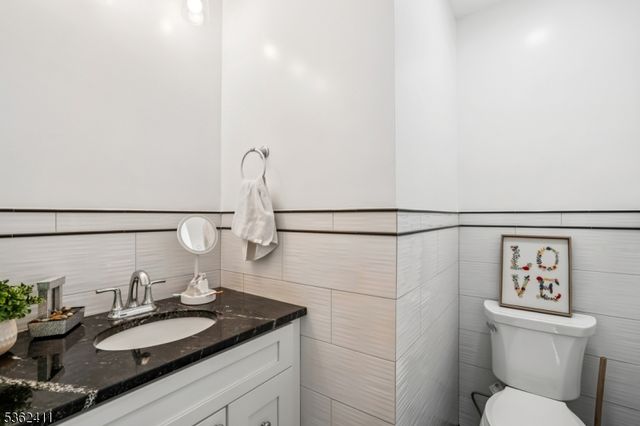 31 Vanderbeck Pl, Hackensack City, NJ 07601