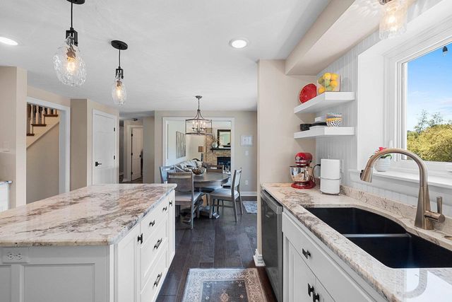 2850 MAYFLOWER ROAD, Green Bay, WI 54311