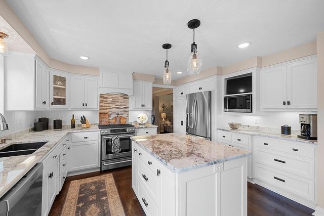 2850 MAYFLOWER ROAD, Green Bay, WI 54311