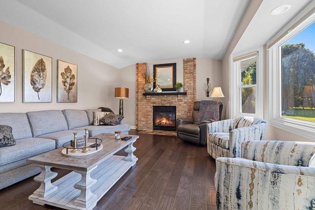 2850 MAYFLOWER ROAD, Green Bay, WI 54311