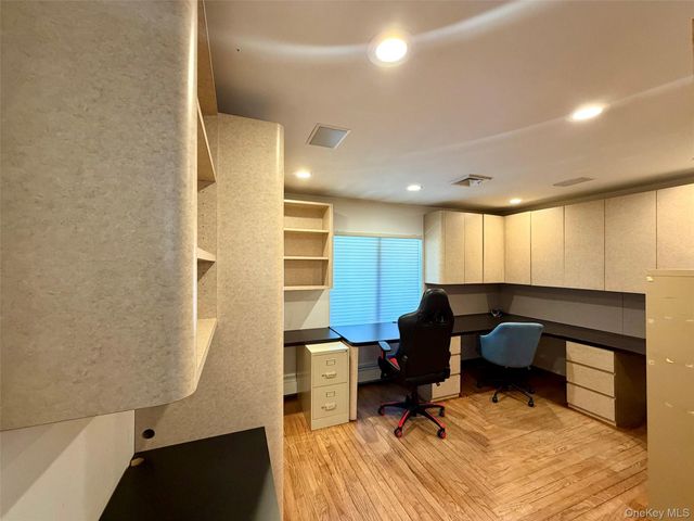 5 Glen Hill Court, Dix Hills, NY 11746