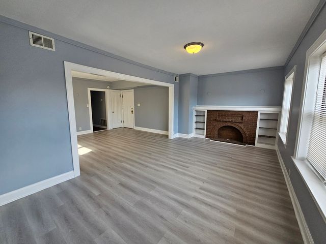 6604 Roosevelt Road 2F, Oak Park, IL 60304