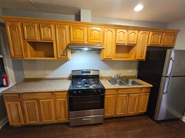6604 Roosevelt Road 2F, Oak Park, IL 60304