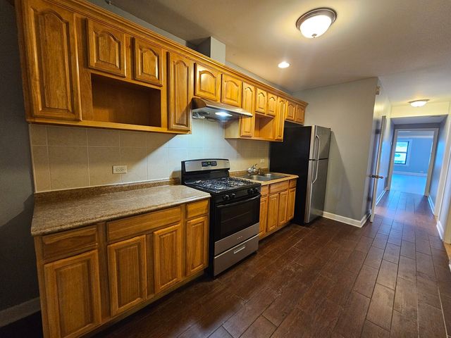 6604 Roosevelt Road 2F, Oak Park, IL 60304