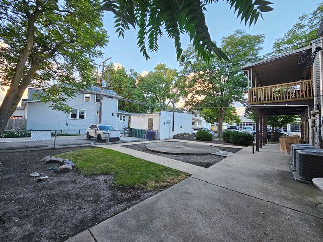 6604 Roosevelt Road 2F, Oak Park, IL 60304