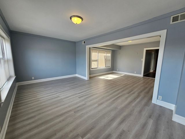 6604 Roosevelt Road 2F, Oak Park, IL 60304