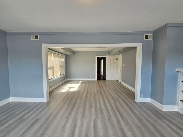 6604 Roosevelt Road 2F, Oak Park, IL 60304
