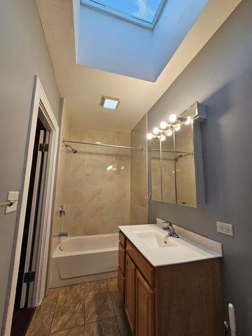 6604 Roosevelt Road 2F, Oak Park, IL 60304
