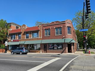 6604 Roosevelt Road 2F, Oak Park, IL 60304