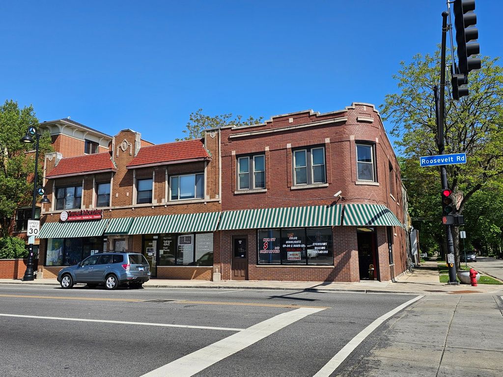 6604 Roosevelt Road 2F, Oak Park, IL 60304