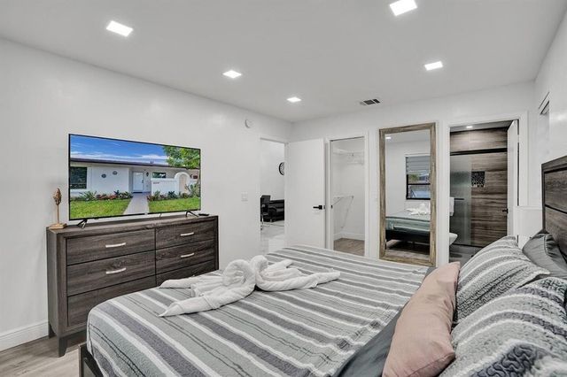 5434 SW 25th Avenue, Dania Beach, FL 33312