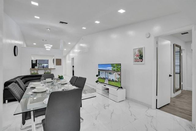 5434 SW 25th Avenue, Dania Beach, FL 33312