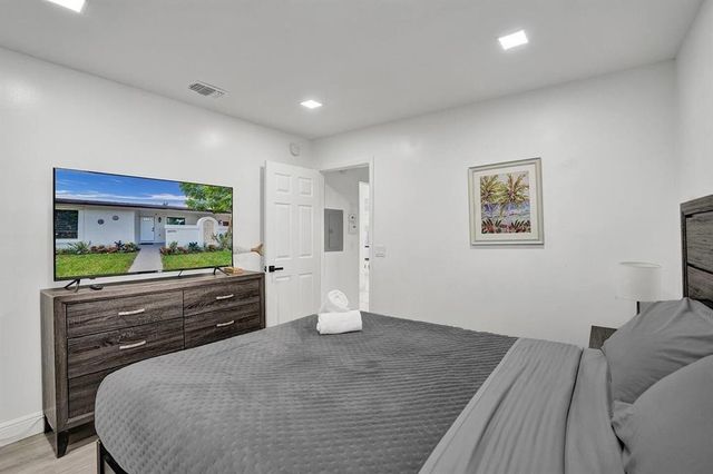 5434 SW 25th Avenue, Dania Beach, FL 33312