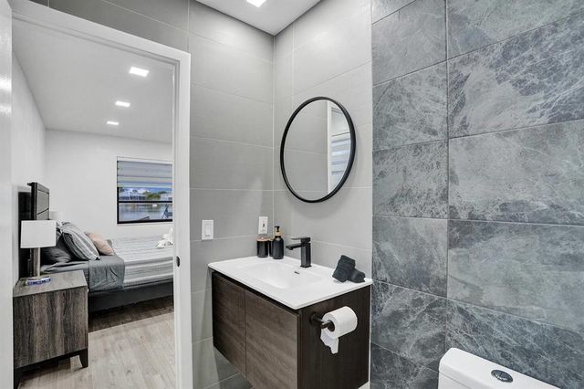 5434 SW 25th Avenue, Dania Beach, FL 33312