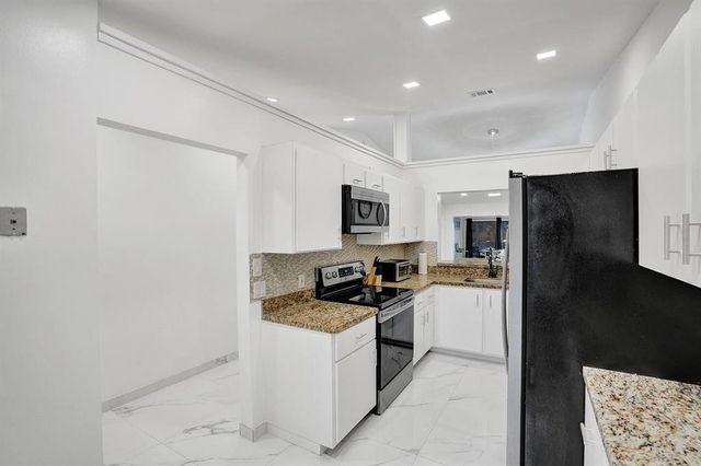 5434 SW 25th Avenue, Dania Beach, FL 33312