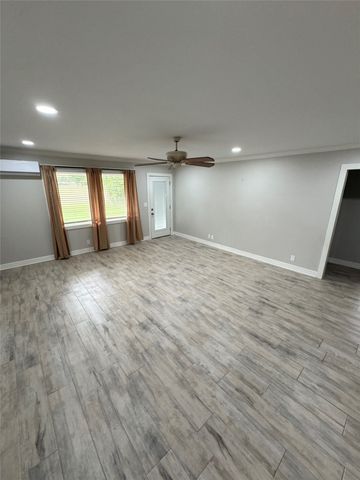 3824 Greenway Place, Shreveport, LA 71105
