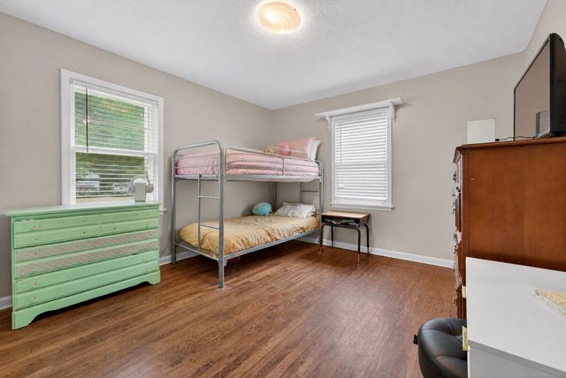 5811 WOODLAWN RD, Bartlett, TN 38134
