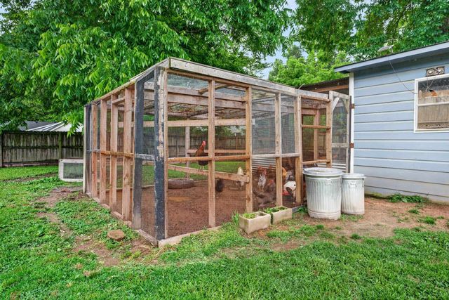 5811 WOODLAWN RD, Bartlett, TN 38134