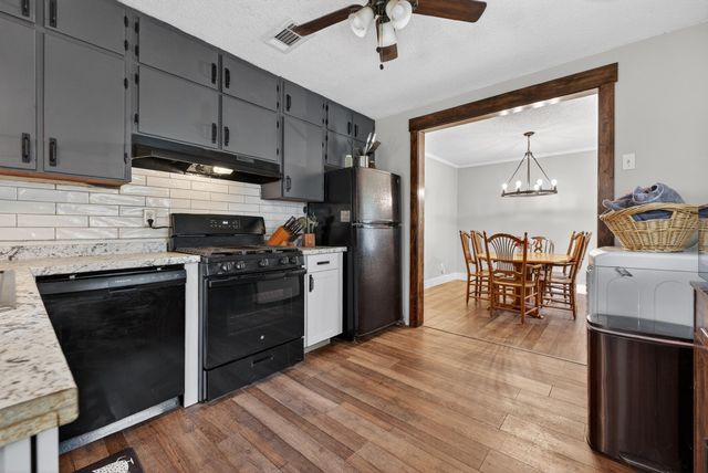 5811 WOODLAWN RD, Bartlett, TN 38134
