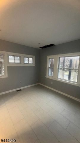 700 Park Ave 3, Elizabeth City, NJ 07208