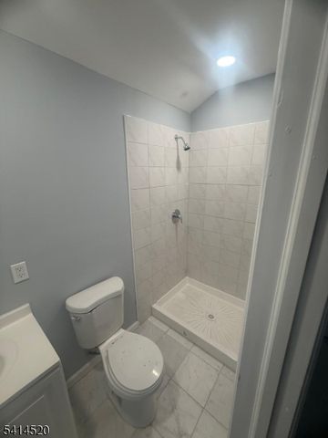 700 Park Ave 3, Elizabeth City, NJ 07208