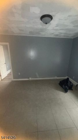 700 Park Ave 3, Elizabeth City, NJ 07208