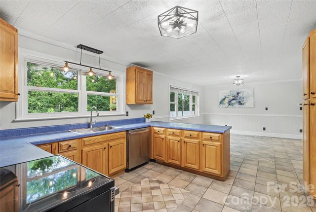 163 Madison Avenue NE, Concord, NC 28025