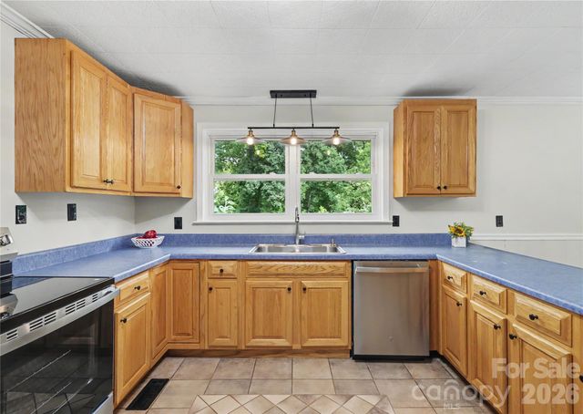 163 Madison Avenue NE, Concord, NC 28025