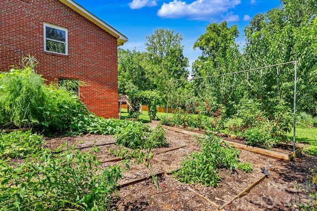 163 Madison Avenue NE, Concord, NC 28025