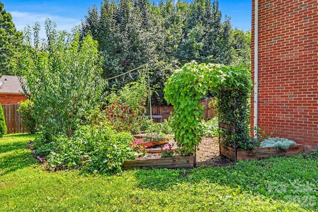 163 Madison Avenue NE, Concord, NC 28025