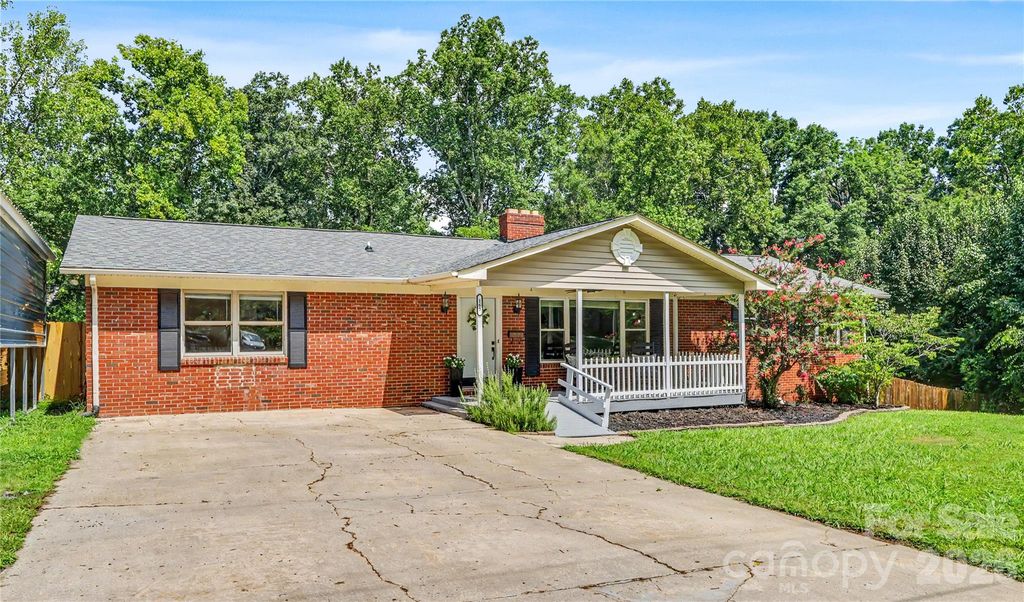 163 Madison Avenue NE, Concord, NC 28025