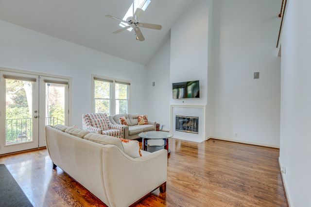 1605 Ardenwood Ct, Nashville, TN 37215