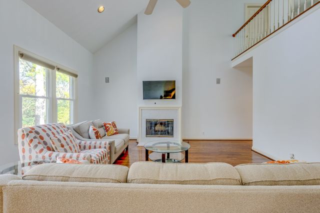 1605 Ardenwood Ct, Nashville, TN 37215