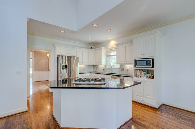 1605 Ardenwood Ct, Nashville, TN 37215