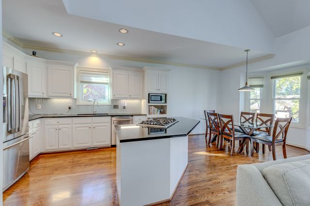 1605 Ardenwood Ct, Nashville, TN 37215