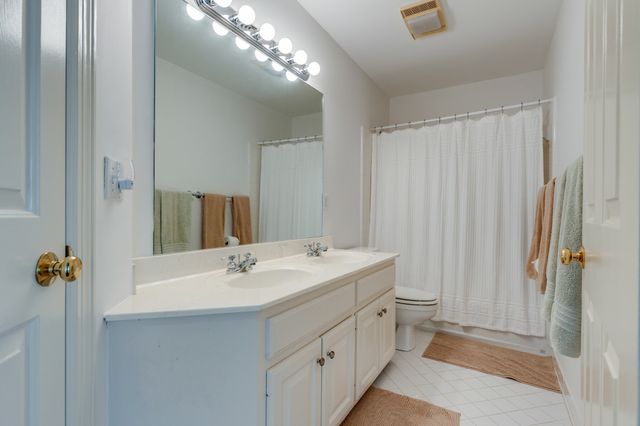 1605 Ardenwood Ct, Nashville, TN 37215