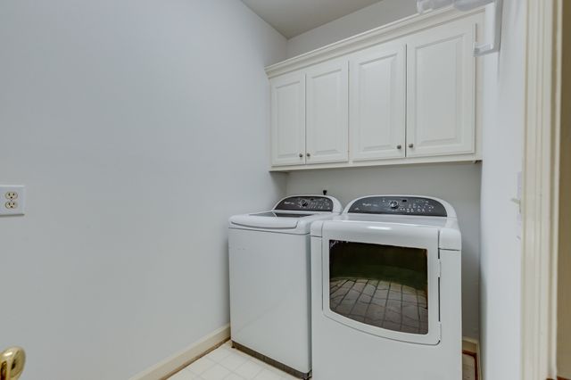 1605 Ardenwood Ct, Nashville, TN 37215