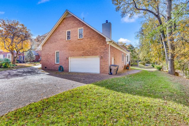 1605 Ardenwood Ct, Nashville, TN 37215