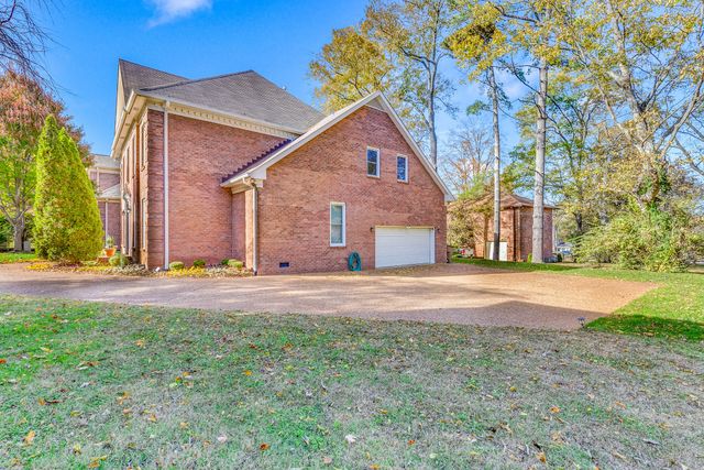 1605 Ardenwood Ct, Nashville, TN 37215