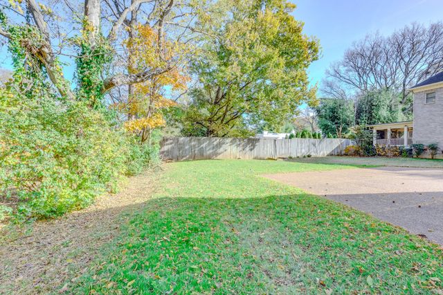 1605 Ardenwood Ct, Nashville, TN 37215