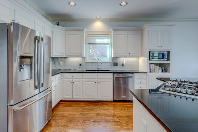 1605 Ardenwood Ct, Nashville, TN 37215