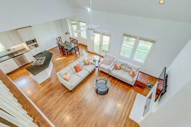 1605 Ardenwood Ct, Nashville, TN 37215