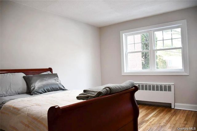 224-38 Kingsbury Ave A, Bayside, NY 11364